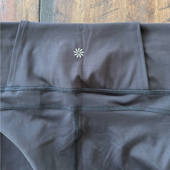 Athleta Ultimate Stash Craft Tight. Size L. - Picture 9 of 11